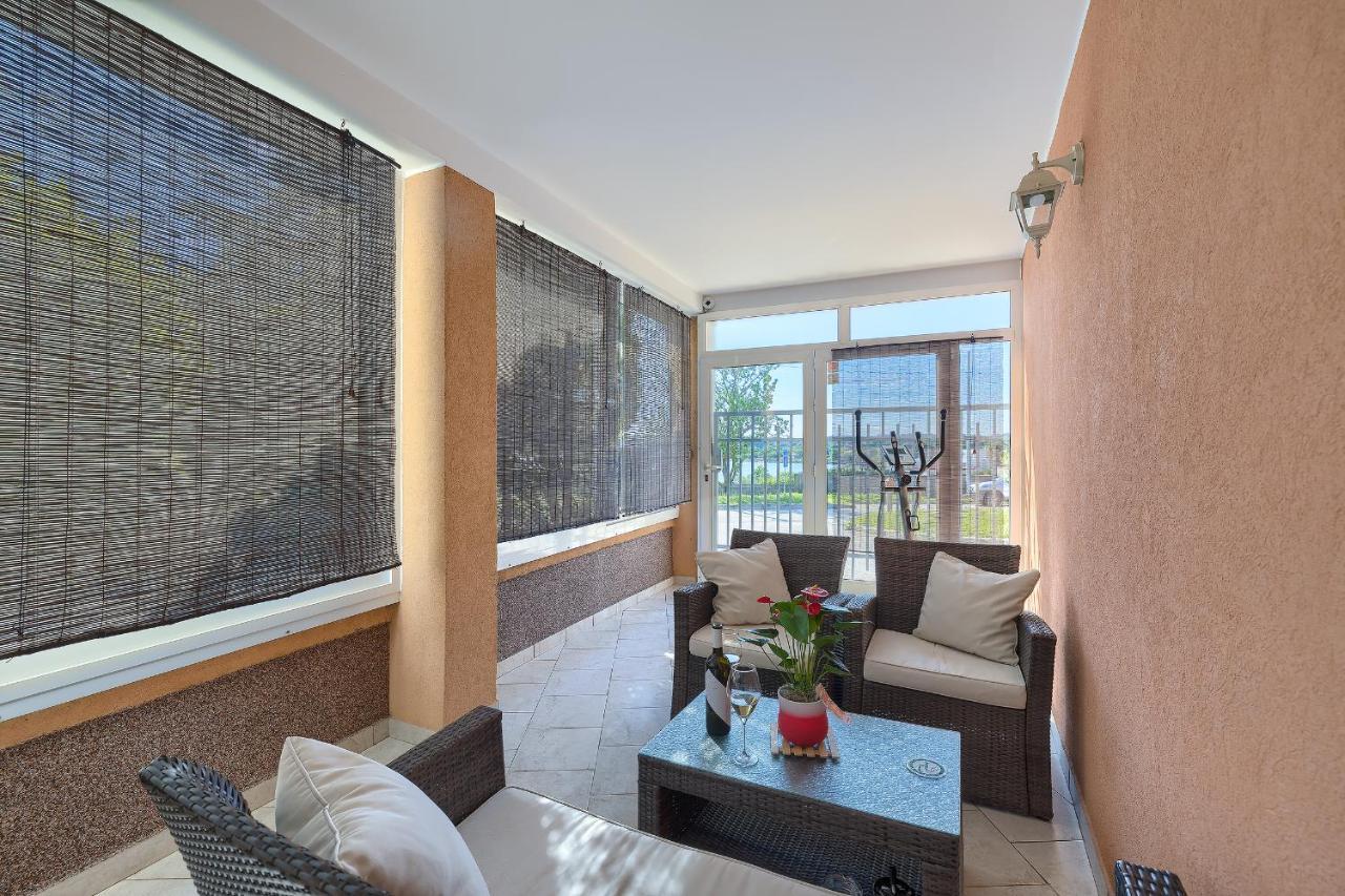 Studio Apartman Luka Помер Екстериор снимка