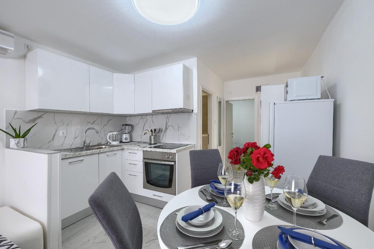 Studio Apartman Luka Помер Екстериор снимка
